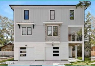 907 Fourth Street S, Carolina Beach, NC 28428