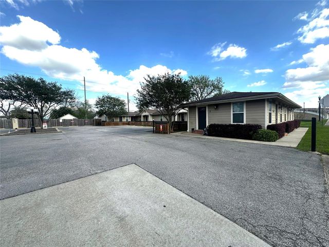 507 Houston Street 7, Rosenberg, TX 77471