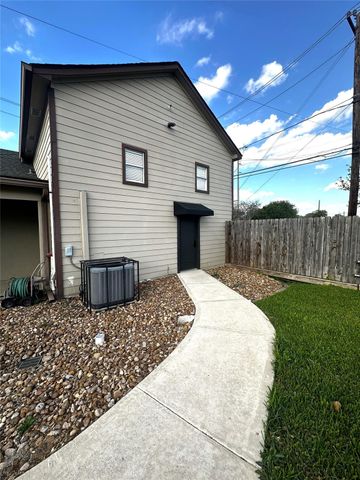 507 Houston Street 7, Rosenberg, TX 77471