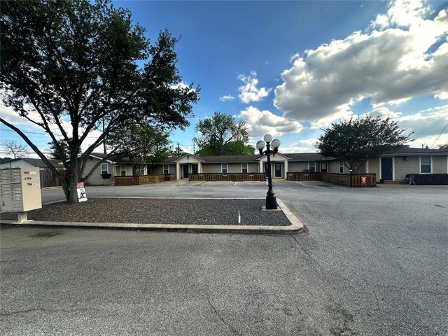 507 Houston Street 7, Rosenberg, TX 77471