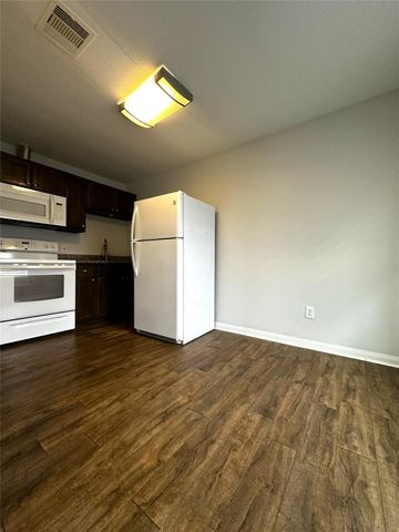 507 Houston Street 7, Rosenberg, TX 77471