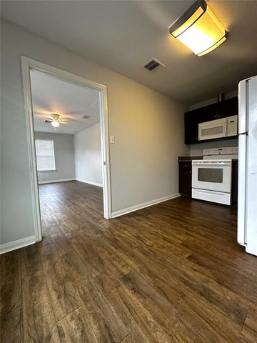 507 Houston Street 7, Rosenberg, TX 77471