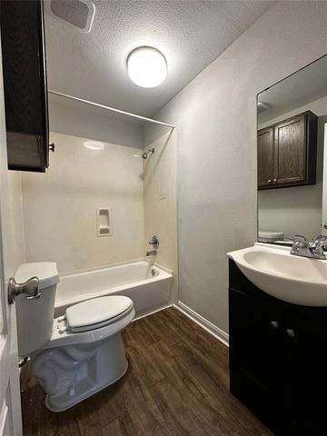 507 Houston Street 7, Rosenberg, TX 77471
