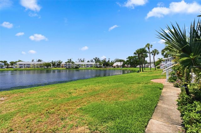144 POMPANO DRIVE SE A, St Petersburg, FL 33705