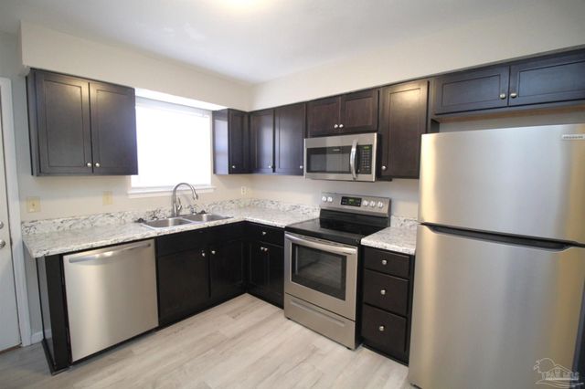 3400 Green Briar Ct C, Gulf Breeze, FL 32563