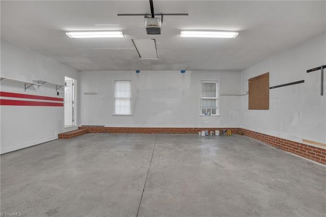 1950 Tot Hill Farm Road, Asheboro, NC 27205