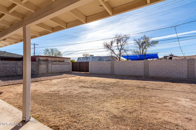 1061 W 5TH Street, Mesa, AZ 85201