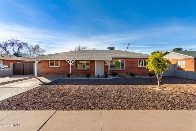 1061 W 5TH Street, Mesa, AZ 85201