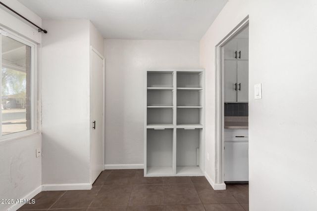 1061 W 5TH Street, Mesa, AZ 85201