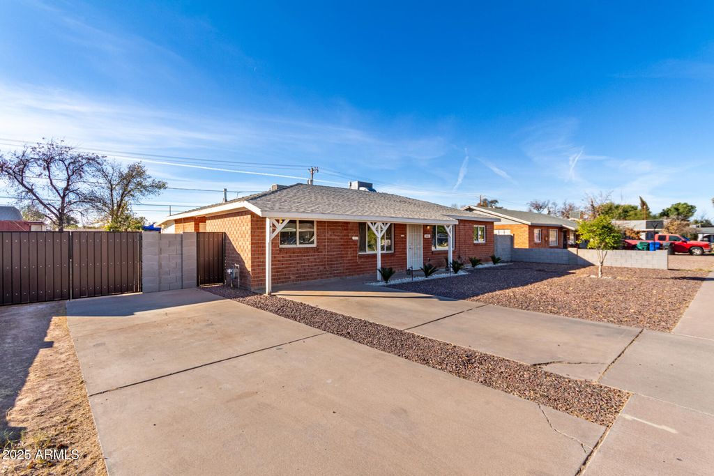 1061 W 5TH Street, Mesa, AZ 85201 — photo 2
