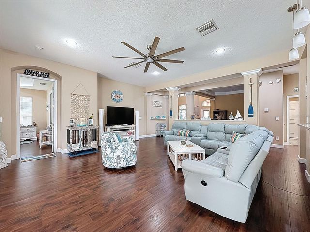 9129 CREEDMOOR LANE, New Port Richey, FL 34654