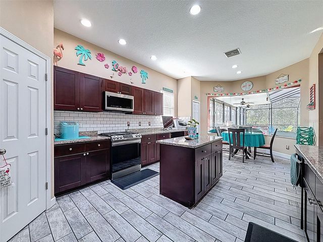 9129 CREEDMOOR LANE, New Port Richey, FL 34654