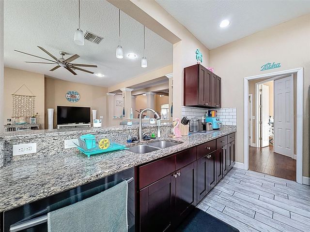 9129 CREEDMOOR LANE, New Port Richey, FL 34654