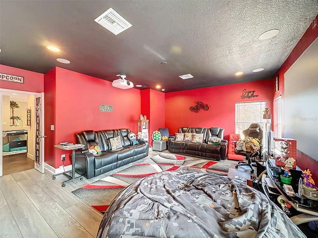 9129 CREEDMOOR LANE, New Port Richey, FL 34654