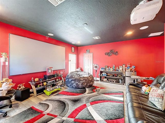 9129 CREEDMOOR LANE, New Port Richey, FL 34654