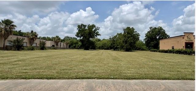 90 Avenue A, Richmond, TX 77406