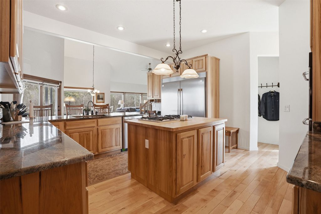 10840 Red Fox Court, Lolo, MT 59847 photo 4