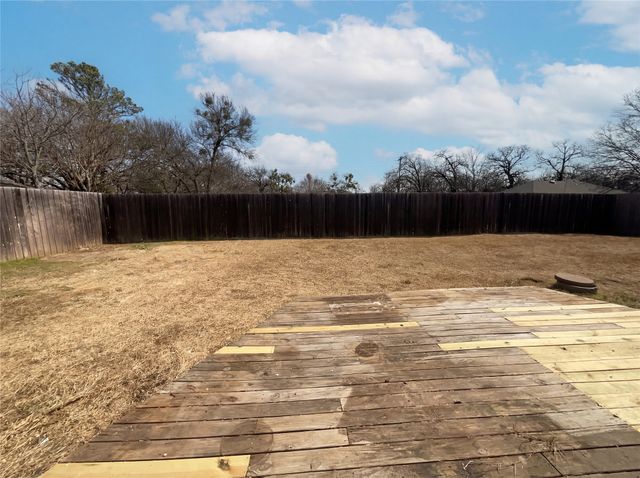 512 Harbor Lane, Hickory Creek, TX 75065