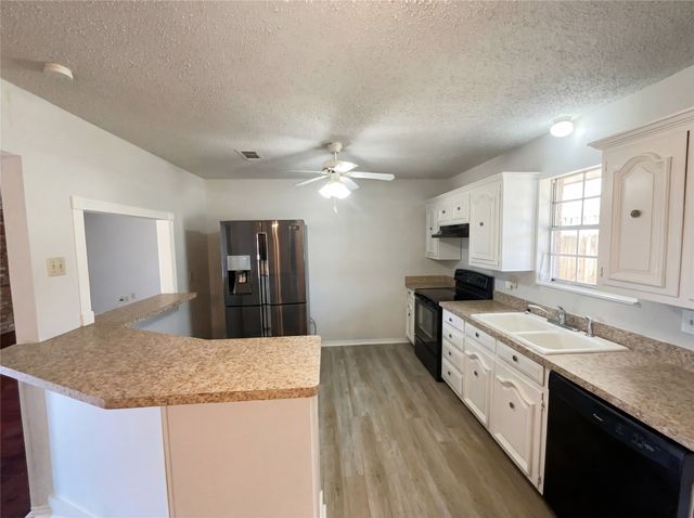 512 Harbor Lane, Hickory Creek, TX 75065