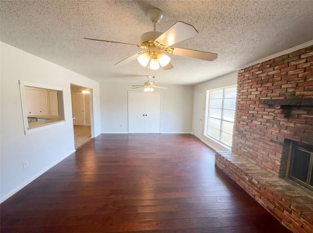 512 Harbor Lane, Hickory Creek, TX 75065