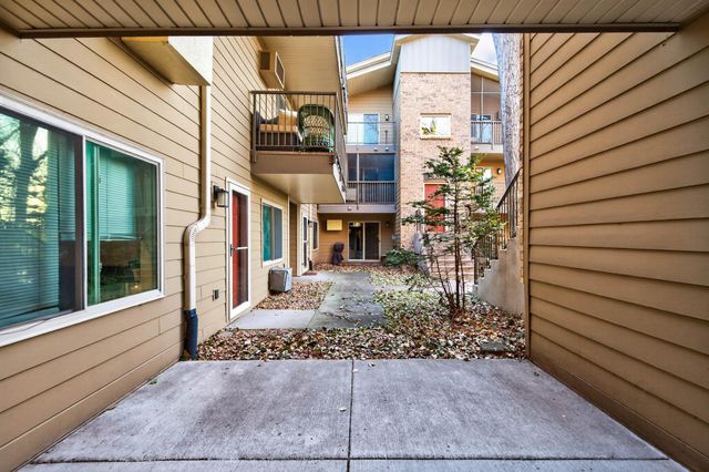 2010 Ridge Drive 13, Saint Louis Park, MN 55416