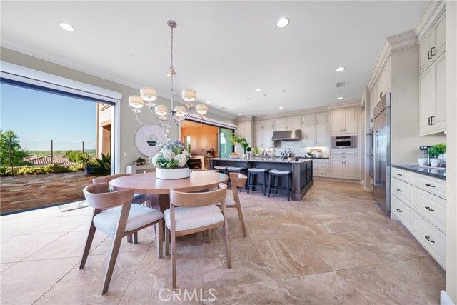 17 Calliope, Lake Forest (el Toro), CA 92630