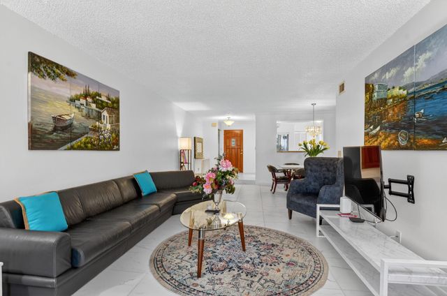 7844 La Mirada Drive, Boca Raton, FL 33433