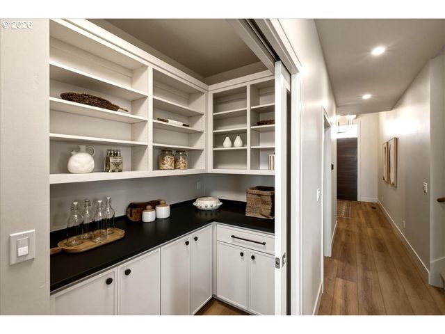 6123 Evangelista St S, Salem, OR 97306