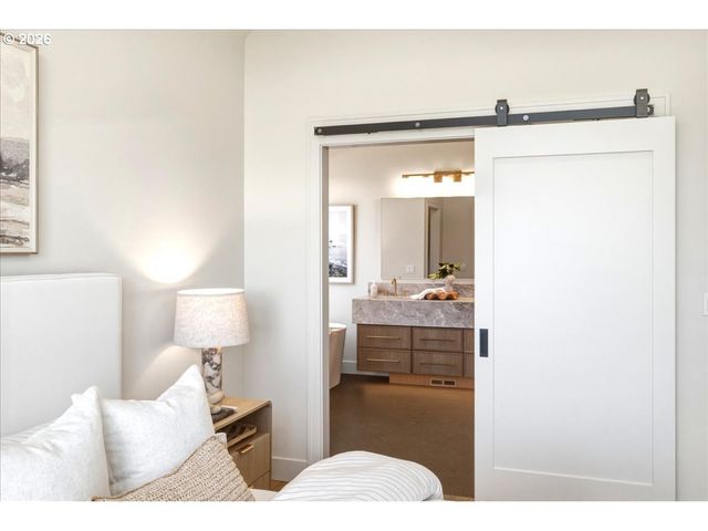 6123 Evangelista St S, Salem, OR 97306