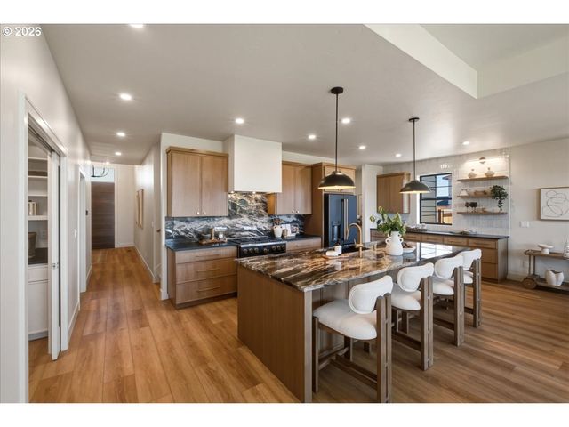 6123 Evangelista St S, Salem, OR 97306