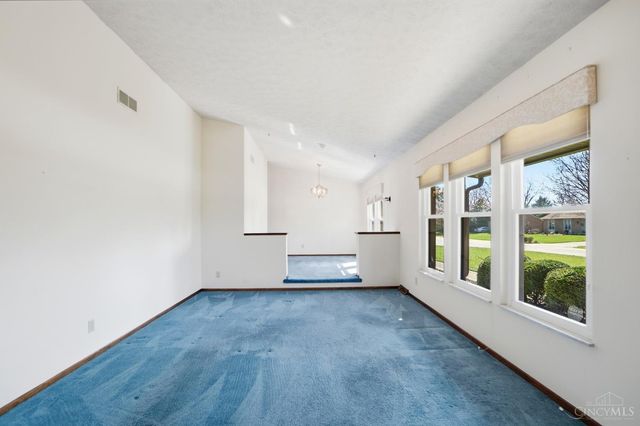 6486 Butterfly Way, West Chester, OH 45069