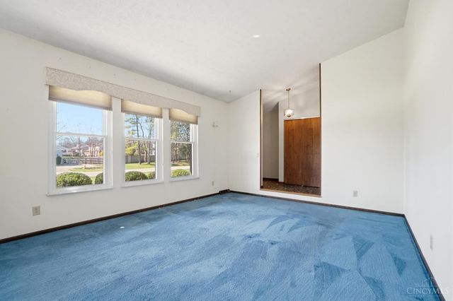 6486 Butterfly Way, West Chester, OH 45069