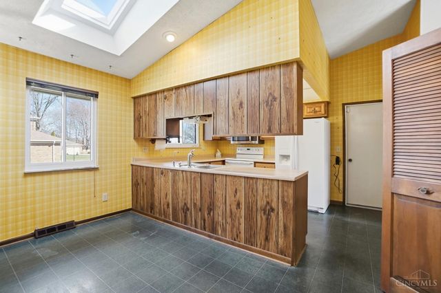 6486 Butterfly Way, West Chester, OH 45069