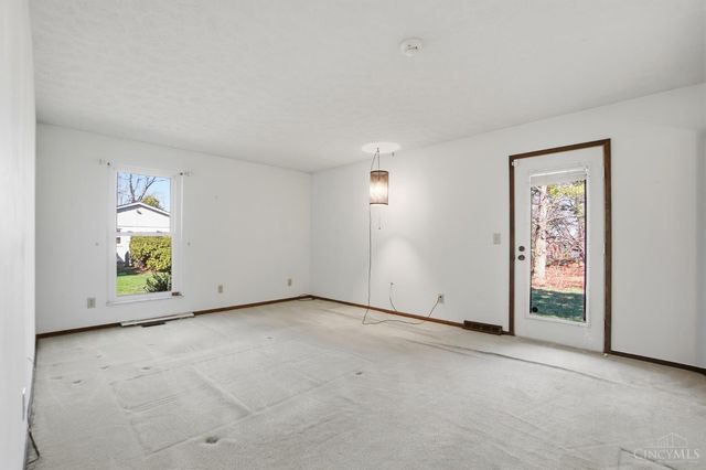 6486 Butterfly Way, West Chester, OH 45069