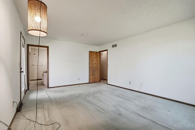 6486 Butterfly Way, West Chester, OH 45069