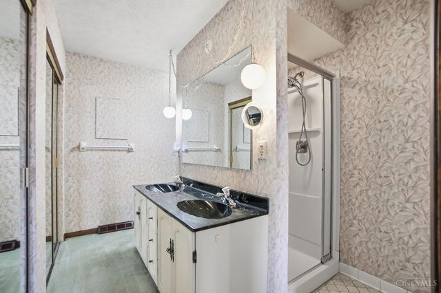 6486 Butterfly Way, West Chester, OH 45069