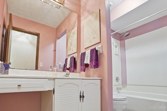 6486 Butterfly Way, West Chester, OH 45069