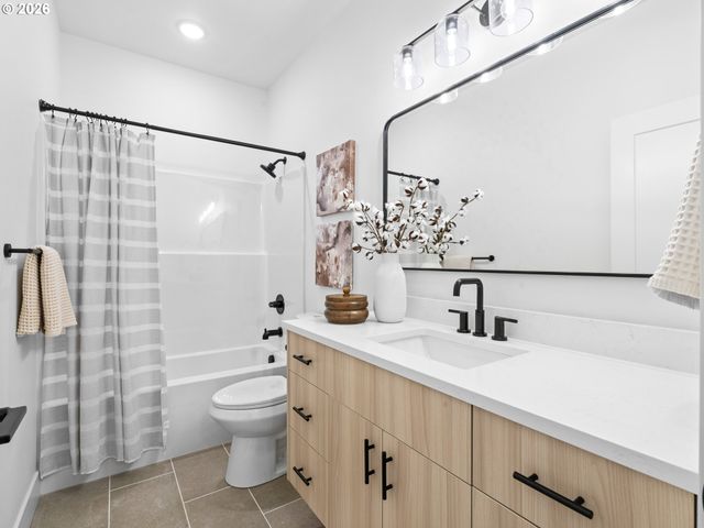 8207 Sw 45th Ave, Portland, OR 97219