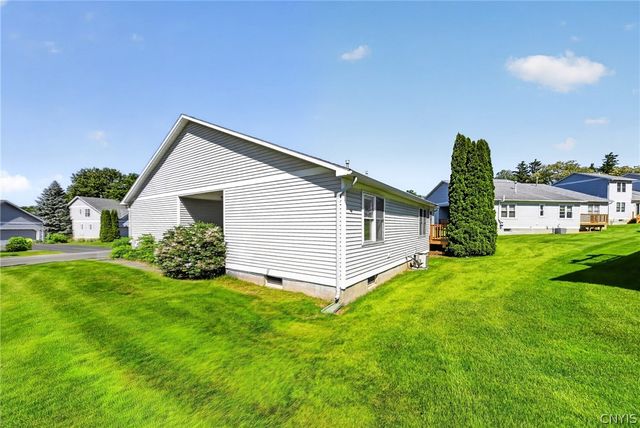 119 Timber Wolf Circle, Geddes, NY 13209