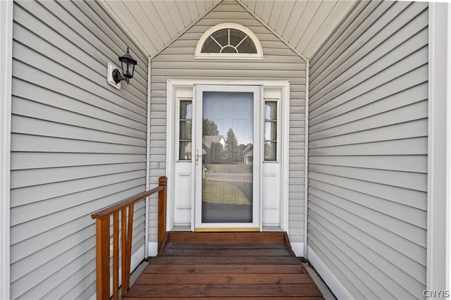 119 Timber Wolf Circle, Geddes, NY 13209
