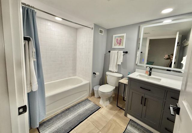 8560 Queensway Blvd Apt 1702, Myrtle Beach, SC 29572