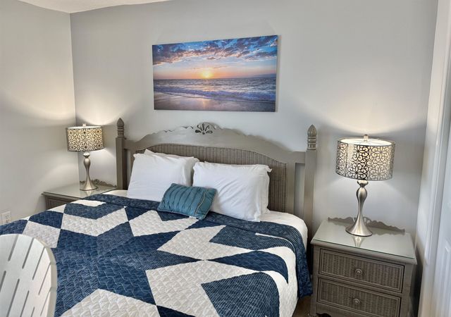 8560 Queensway Blvd Apt 1702, Myrtle Beach, SC 29572