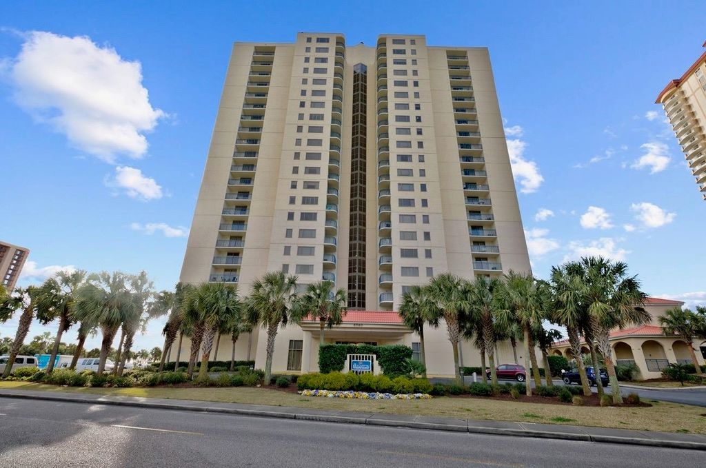 8560 Queensway Blvd Apt 1702, Myrtle Beach, SC 29572