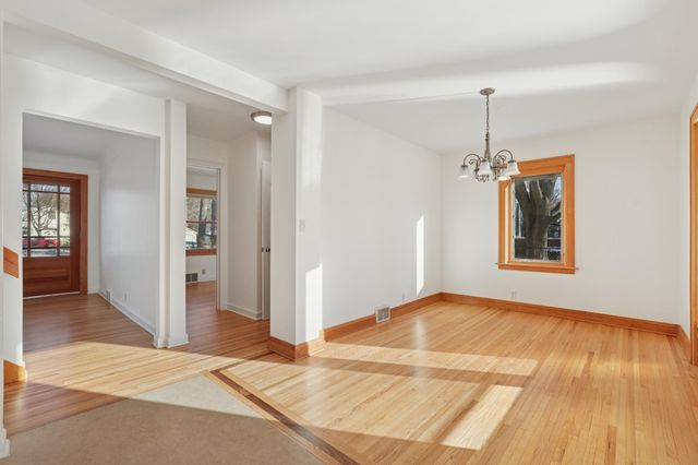 1821 W 59th Street, Minneapolis, MN 55419