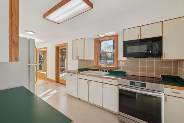 1821 W 59th Street, Minneapolis, MN 55419