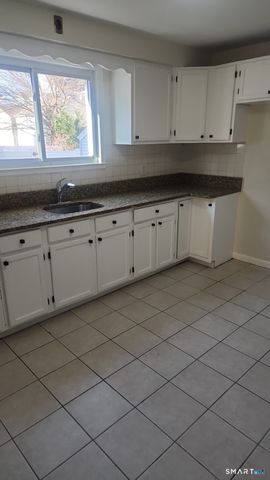 60 Lincoln Avenue 1st Fl, Bridgeport, CT 06606