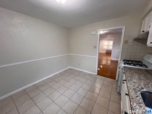 60 Lincoln Avenue 1st Fl, Bridgeport, CT 06606