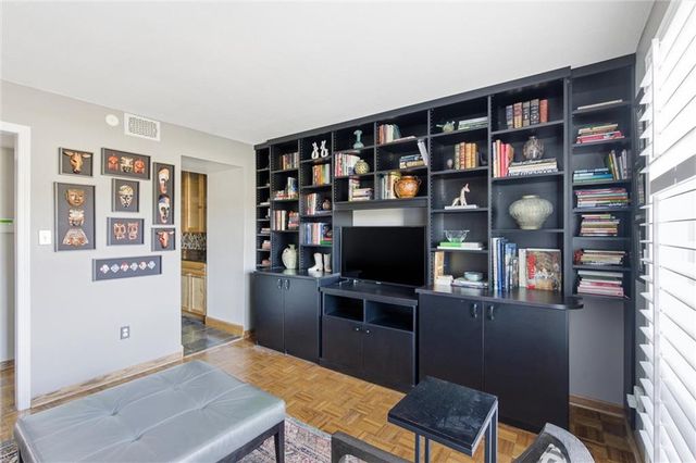 6216 Ash Street, Mission, KS 66205