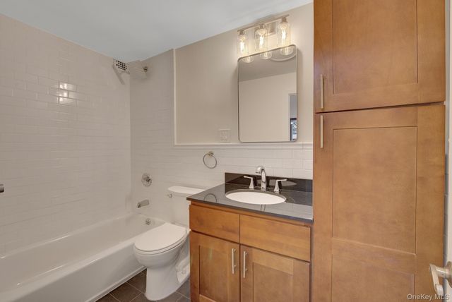 166-10 Powells Cove Boulevard 2C, Whitestone, NY 11357