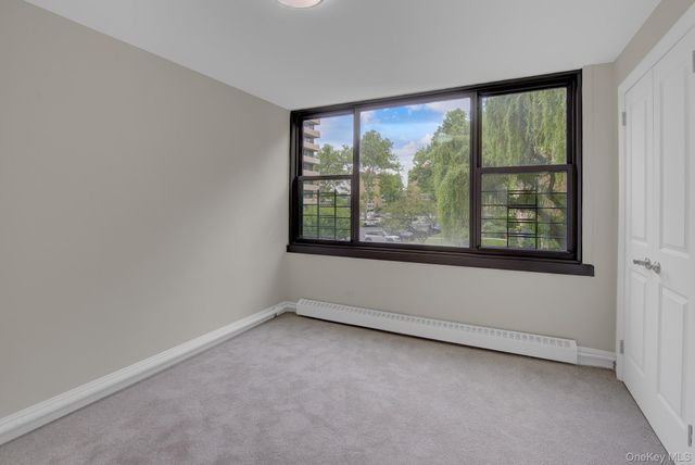 166-10 Powells Cove Boulevard 2C, Whitestone, NY 11357
